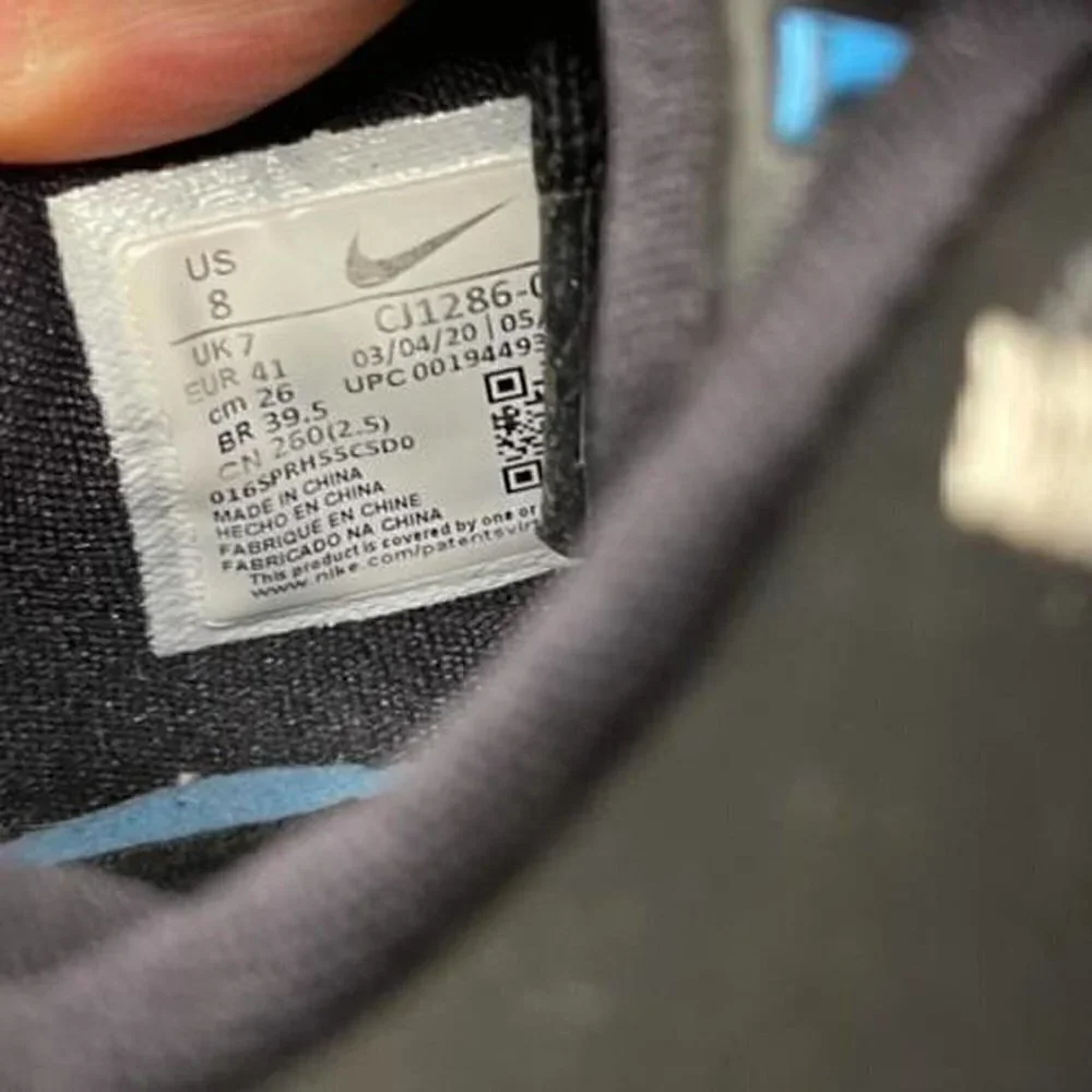 Nike basketball shoes - Picture 4 of 5